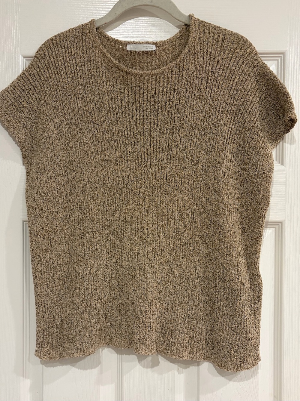 Zara Short-Sleeve Ribbed Sweater Top